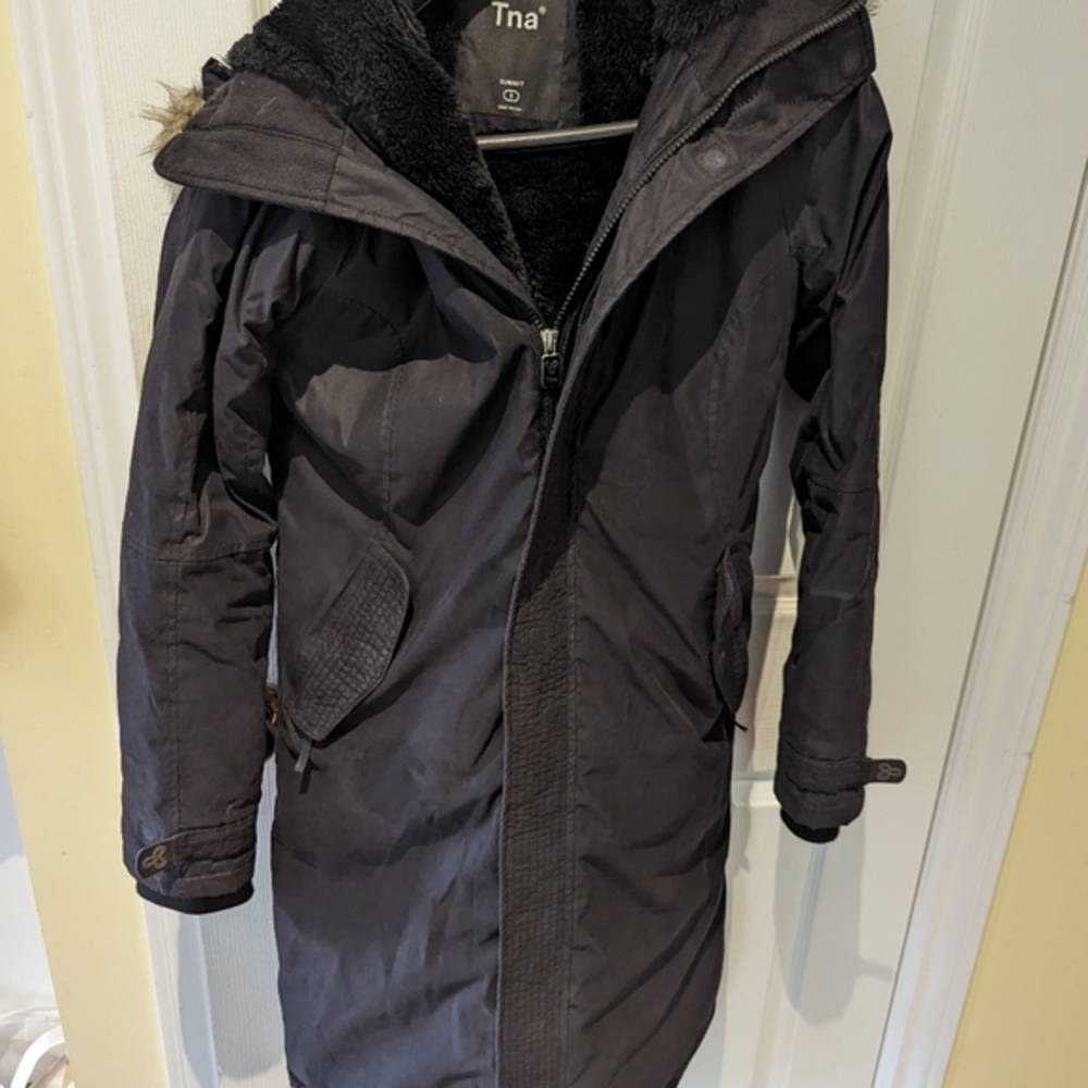 TNA Summit Parka in size small EUC ** free hat with purchase! **